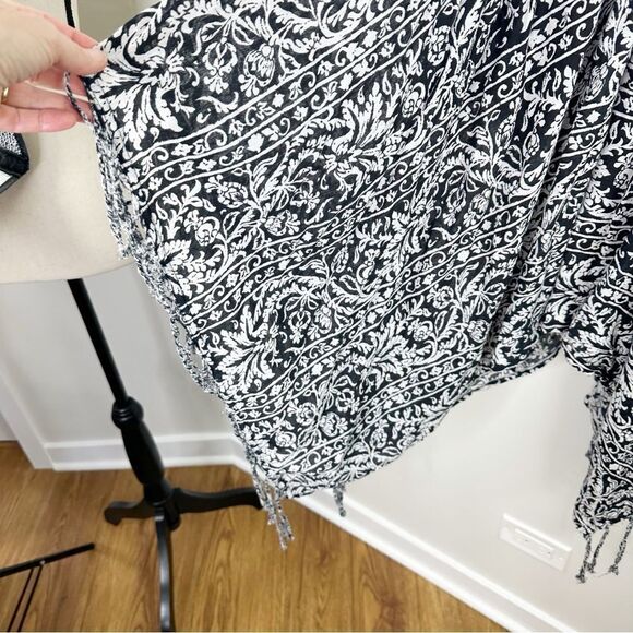 Billabong Enchanted Dayz Black/White Strapless Dress w/Handkerchief Hem Tassels - Picture 7 of 12